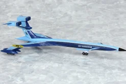 Plastic Models><noscript><img width=