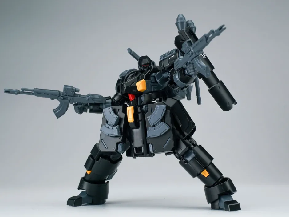 Ultra Action Trooper Series Zarov M1 (Metallic Black) 1/144 Scale Plastic Model Kit Clearance