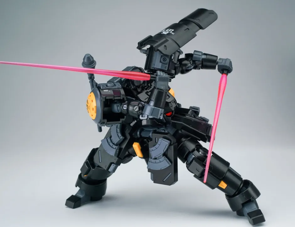 Ultra Action Trooper Series Zarov M1 (Metallic Black) 1/144 Scale Plastic Model Kit Clearance