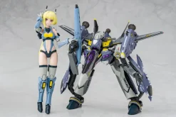 Plastic Models><noscript><img width=