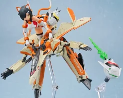 Plastic Models><noscript><img width=