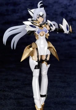 Plastic Models><noscript><img width=