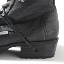 Footwear><noscript><img width=