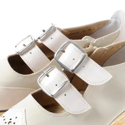 Footwear><noscript><img width=