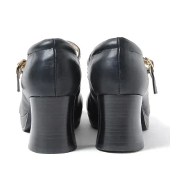 Footwear><noscript><img width=